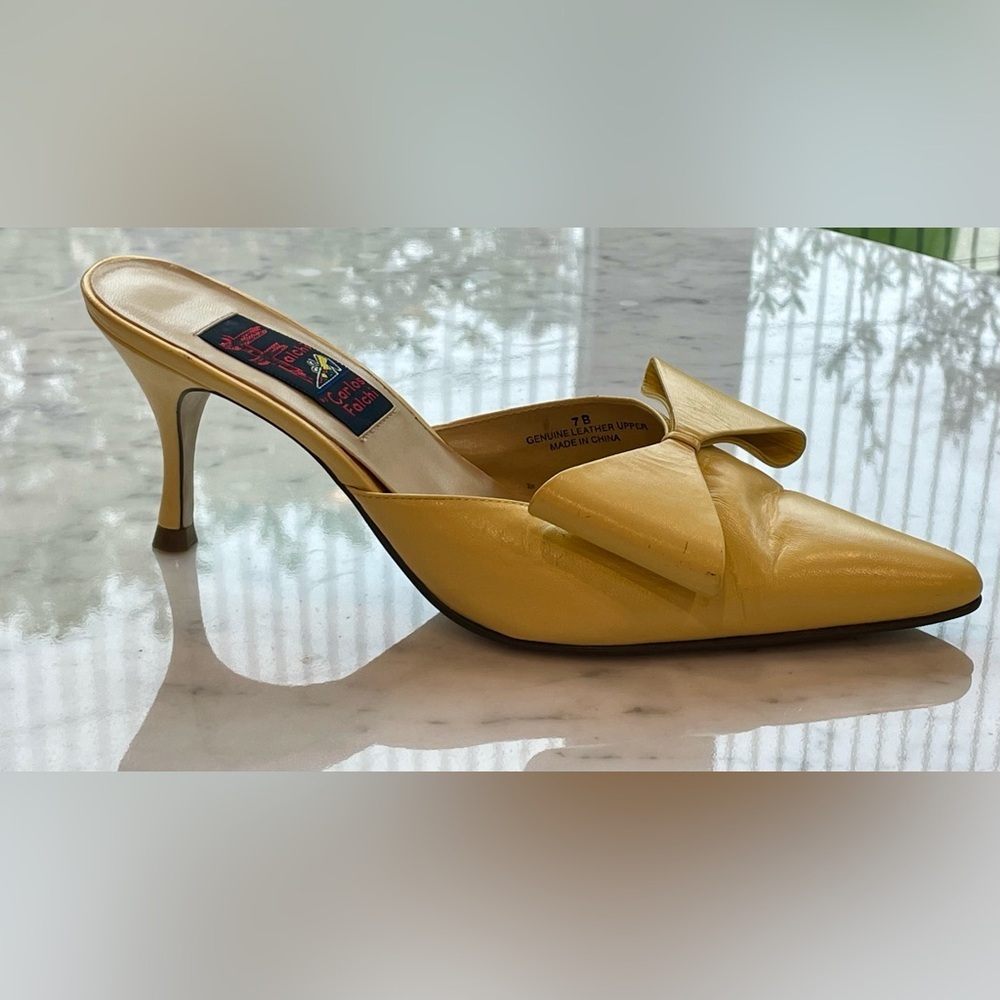 Carlos Falchi leather stiletto mules with bows in butter yellow, 7B, EUC - Picture 11 of 13